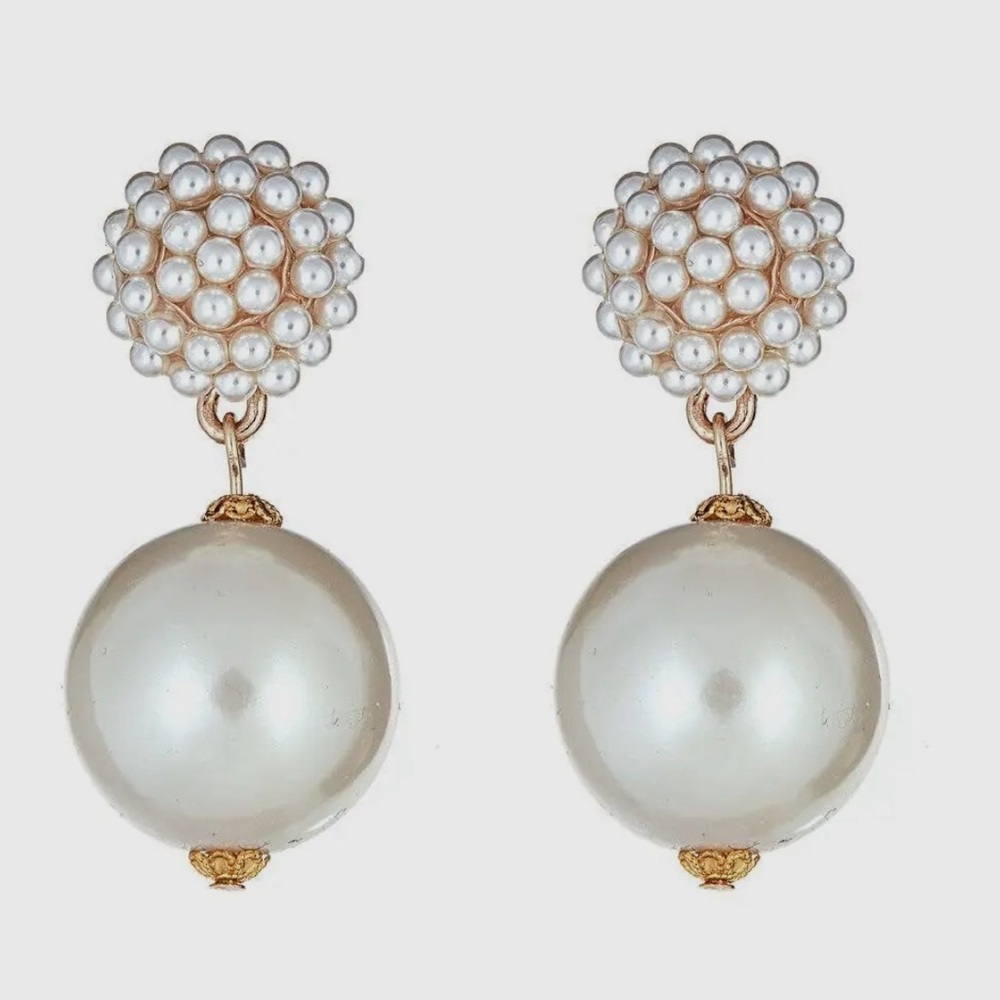 Faux pearl earrings, pearl beads with a drop pearl, never worn